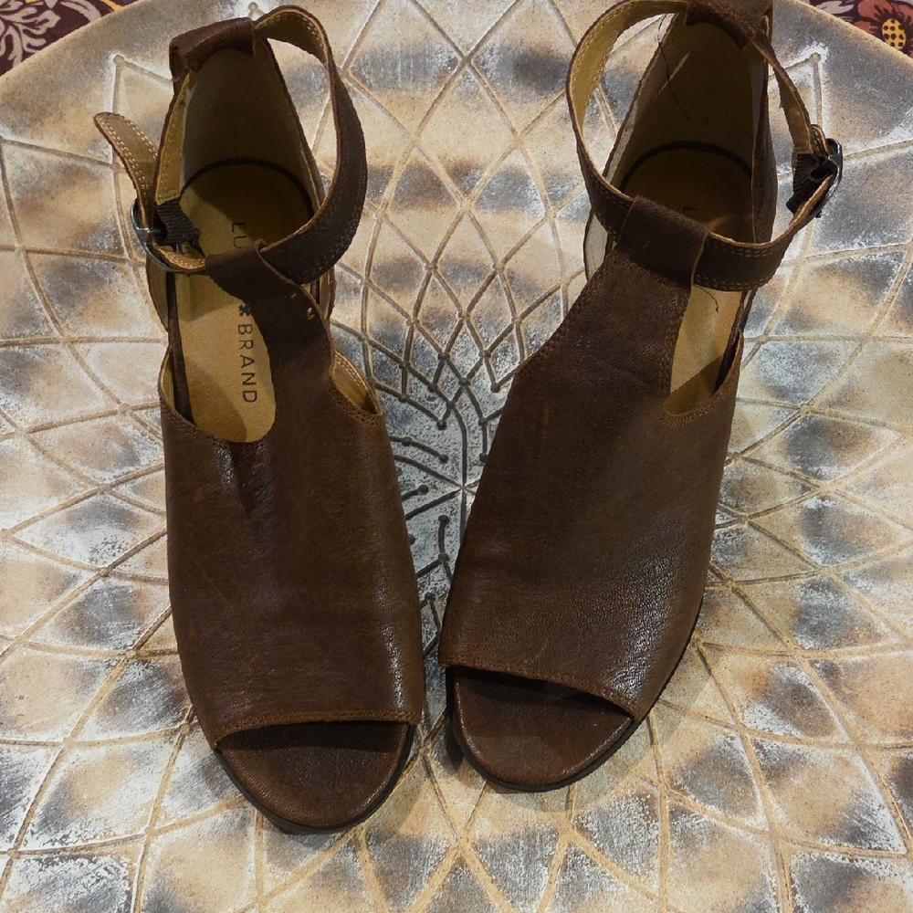 Lucky Brand, New, 8.5b Dark Brown Leather Sandals